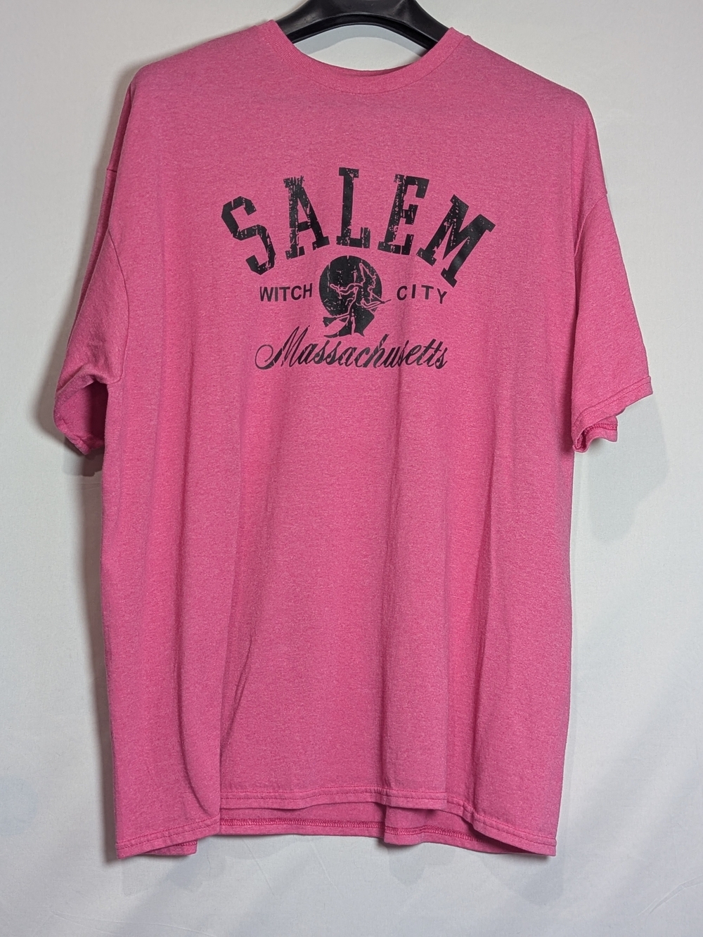 Delta Pro Weight 2XL Salem Witch City Pink Graphic T-Shirt